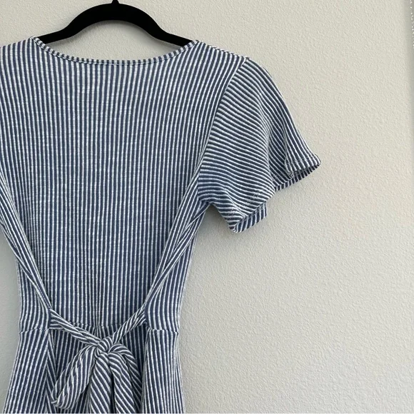 Striped Romper - Picture 3 of 6